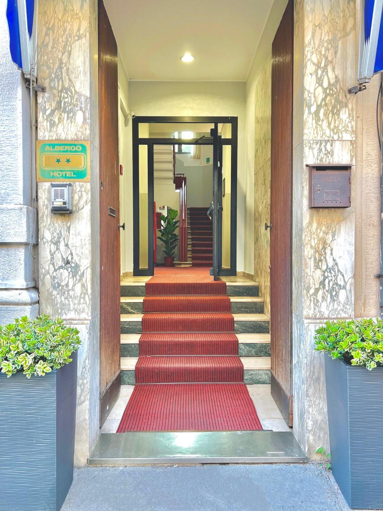 Hotel Sara Milaan Buitenkant foto